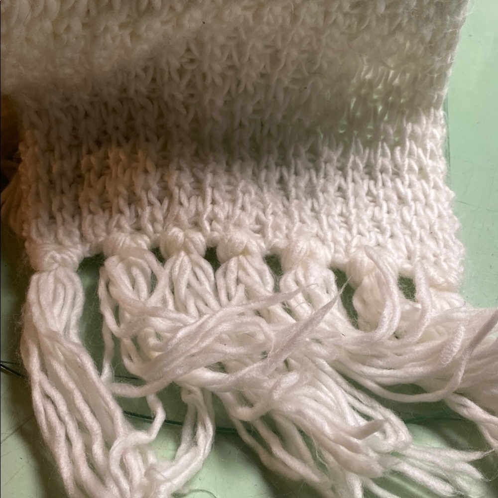 Ivory scarf - Picture 2 of 3
